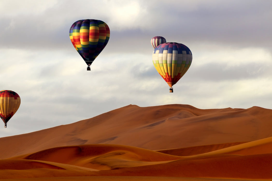 Romantic Hot Air Balloon Adventure Over the Majestic Dubai Desert