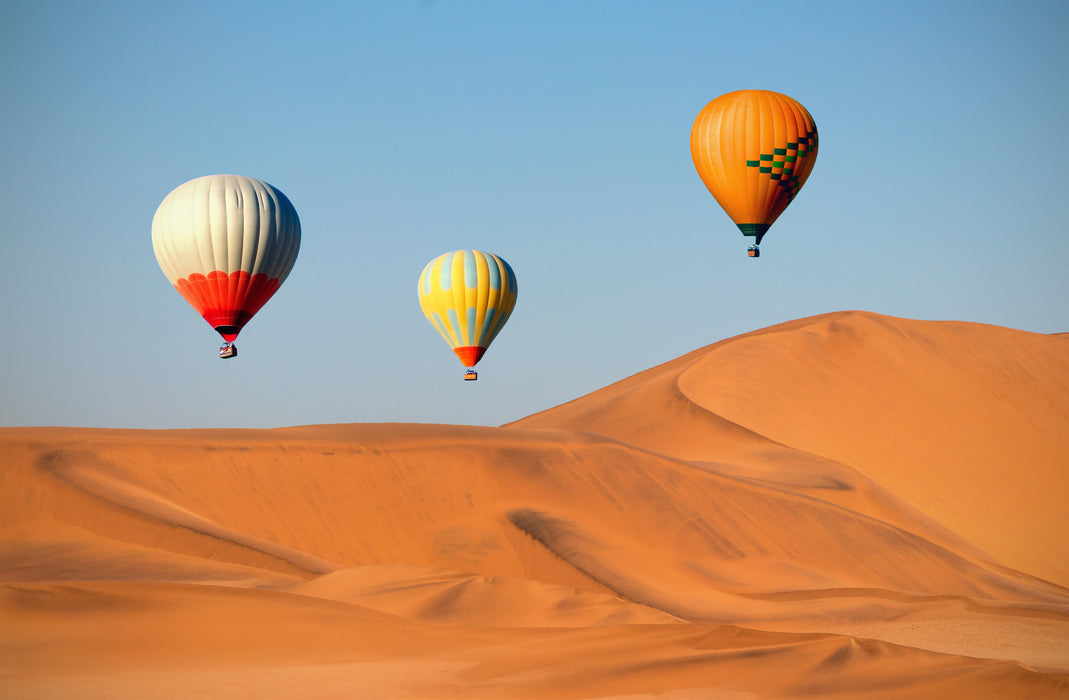 Romantic Hot Air Balloon Adventure Over the Majestic Dubai Desert