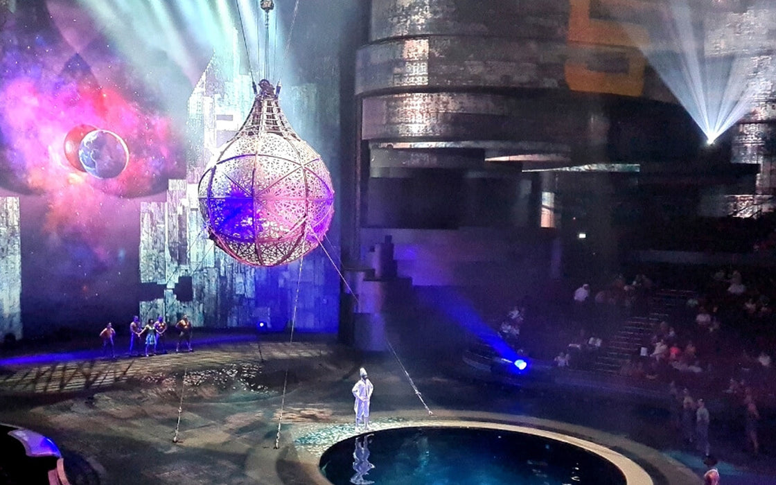 La Perle Tickets with Dinner at IL Pastaio Restaurant - For Two