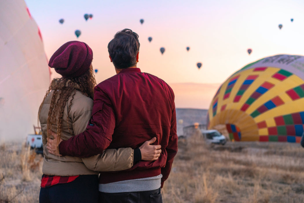 Romantic Hot Air Balloon Adventure Over the Majestic Dubai Desert